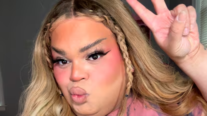 el-termino-demure-se-hizo-viral-hace-1329464077.png