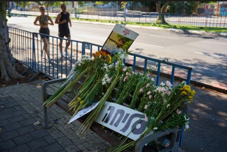 Screenshot_20251014_220212_Chrome