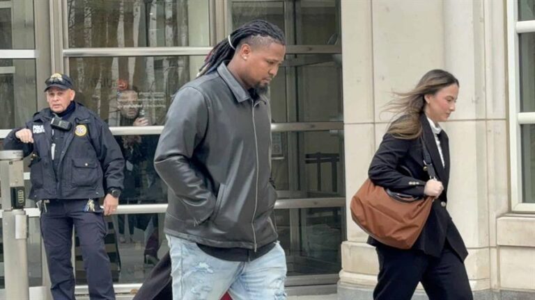 luis-ortiz-se-declara-inocente-de-cargos-por-amano-de-apuestas-71904049-focus-min0.02-0.52-896-504