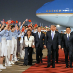 Cumbre Donald Trump y Xi Jinping Beijing 2026. • Palabras Clave Secundarias: Guerra de Irán impacto petróleo, venta de armas Taiwán EE.UU., Elon Musk Jensen Huang China viaje, pacto nuclear tripartito Trump.