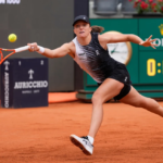 Luciano Darderi vs Rafael Jódar Roma 2026. • Palabras Clave Secundarias: Iga Swiatek semifinales Abierto de Italia, Casper Ruud vs Karen Khachanov, tenis de madrugada en Roma, resultados Masters 1000 de Roma.