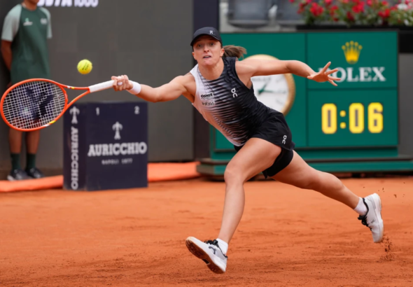 Luciano Darderi vs Rafael Jódar Roma 2026. • Palabras Clave Secundarias: Iga Swiatek semifinales Abierto de Italia, Casper Ruud vs Karen Khachanov, tenis de madrugada en Roma, resultados Masters 1000 de Roma.