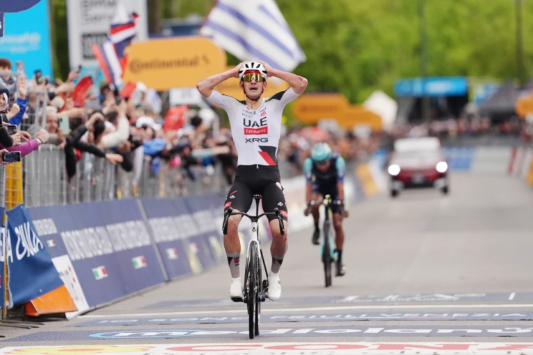 Igor Arrieta quinta etapa Giro de Italia. • Palabras Clave Secundarias: Afonso Eulálio líder maglia rosa, error de ruta ciclismo Giro, Egan Bernal clasificación general Giro, ciclismo internacional