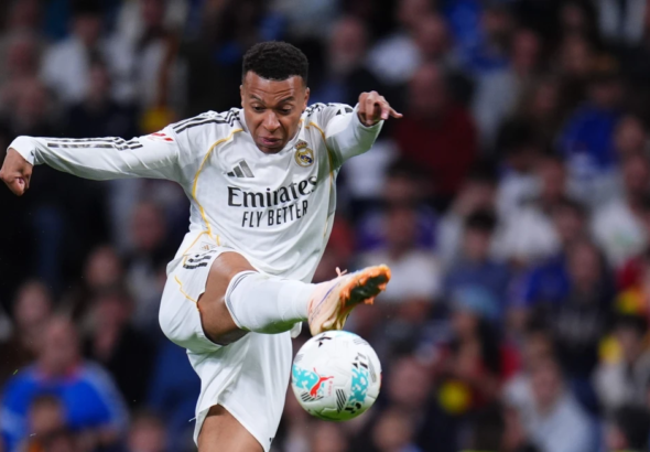Abucheos a Kylian Mbappé y Vinícius, Florentino Pérez elecciones anticipadas Real Madrid, multa a Fede Valverde y Tchouaméni, resultado Real Madrid vs Oviedo 2026.