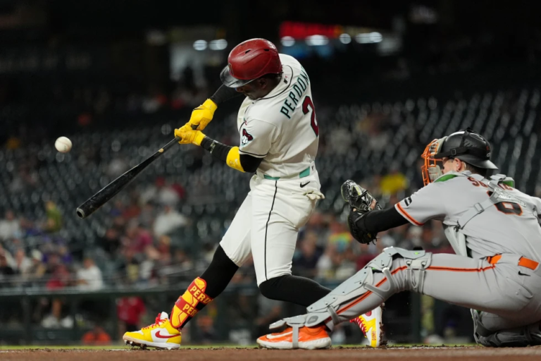 ketel-marte-geraldo-perdomo-celebracion-jonron-diamondbacks.jpg
