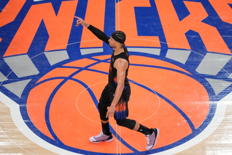 Knicks ganan segundo partido Cavaliers playoffs