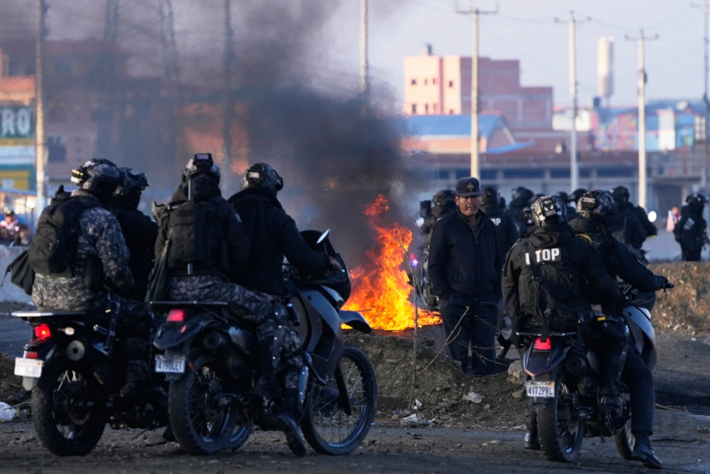 Crisis en Bolivia, Rodrigo Paz, La Paz, El Alto, Bloqueos de carreteras, Protestas Internacionales.
