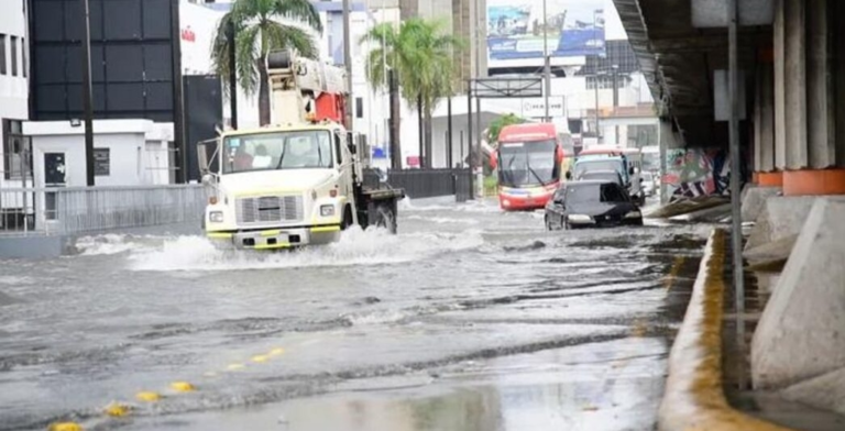 • INDOMET, alerta meteorológica, vaguada República Dominicana, aviso de inundaciones, lluvias hoy Santo Domingo.