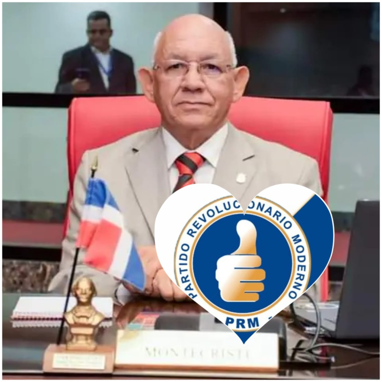 Retrato oficial del senador de Montecristi por el PRM, Bernardo Alemán, vistiendo traje y corbata en el hemiciclo del Senado de la República Dominicana.
