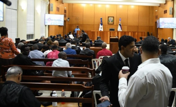 Retraso de 6 horas en fallo Caso Calamar genera tensión