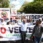 Protesta en La Cuaba contra vertedero Oak House y reclamo al presidente Abinader
