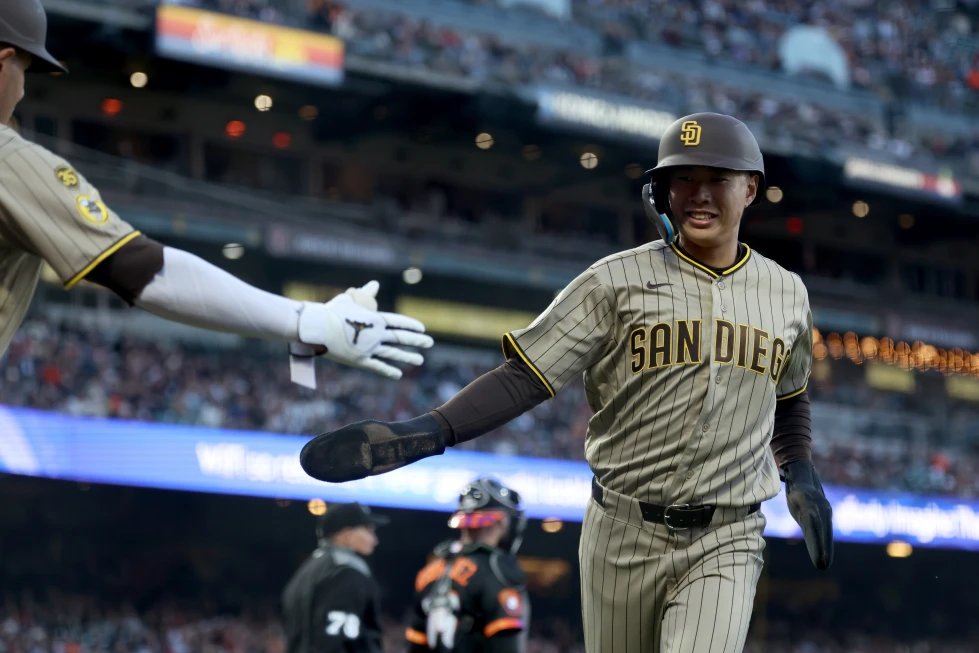 Miguel Andújar y Sung-Mun Song destacan en victoria Padres vs Gigantes MLB 2026