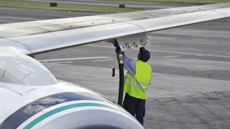 Aviones de aerolineas dominicanas parqueados en rampa aeropuerto AILA
