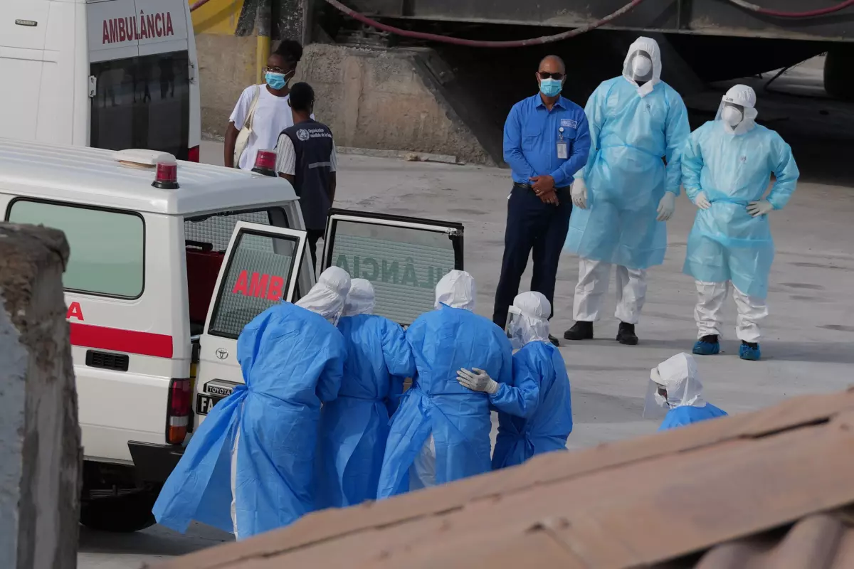 "Brote de Hantavirus en crucero MV Hondius: Incertidumbre y alerta ante su llegada a Tenerife"