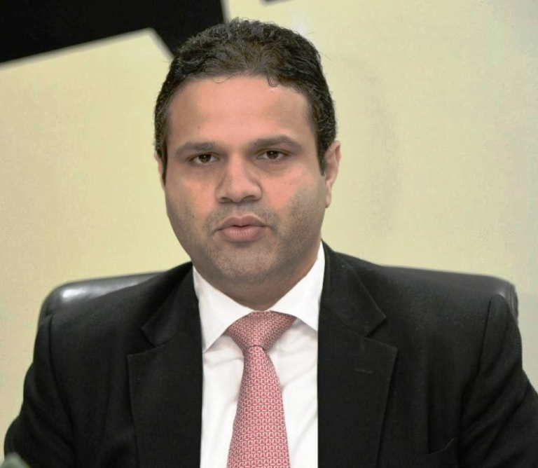 ¡ALERTA ECONÓMICA PARA RD! El economista Richard Medina (PLD) advierte que la economía dominicana podría sufrir una desaceleración en los próximos meses debido a la crisis petrolera y la inflación en EE. UU., la cual escaló a un preocupante 3.8%.