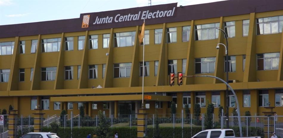 Sede principal de la Junta Central Electoral JCE en Santo Domingo regulando las encuestas electorales de la Republica Dominicana.
