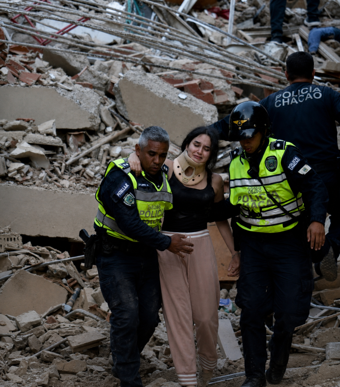 Aumentan a 164 los fallecidos y 971 los heridos tras los devastadores terremotos en Venezuela