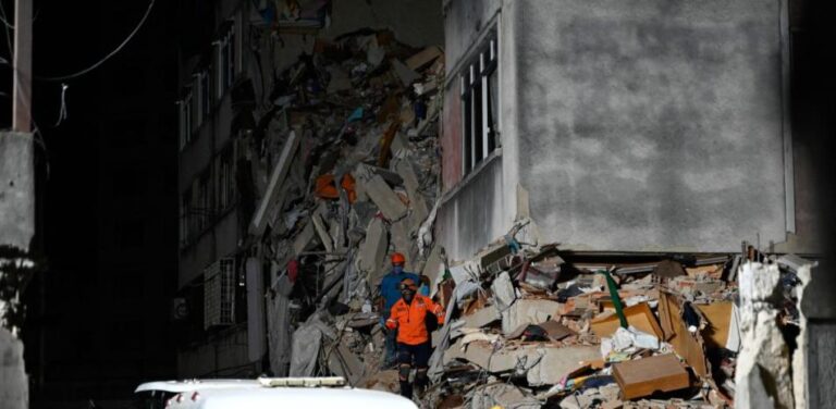 Aumenta a 589 la cifra de fallecidos por los terremotos en Venezuela