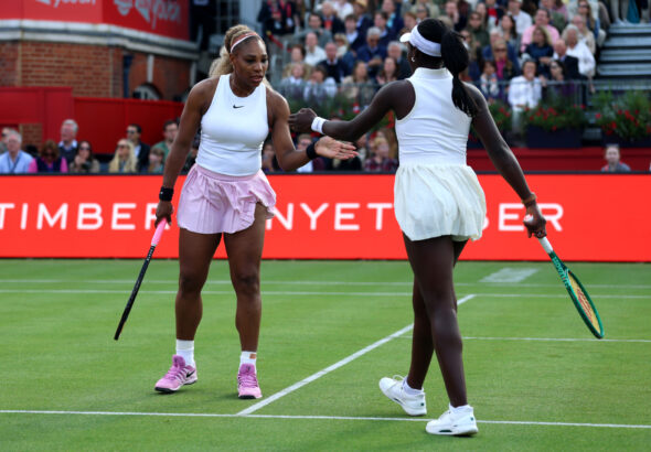 Serena Williams regresa al tenis con victoria tras cuatro años de ausencia en Queen’s Club