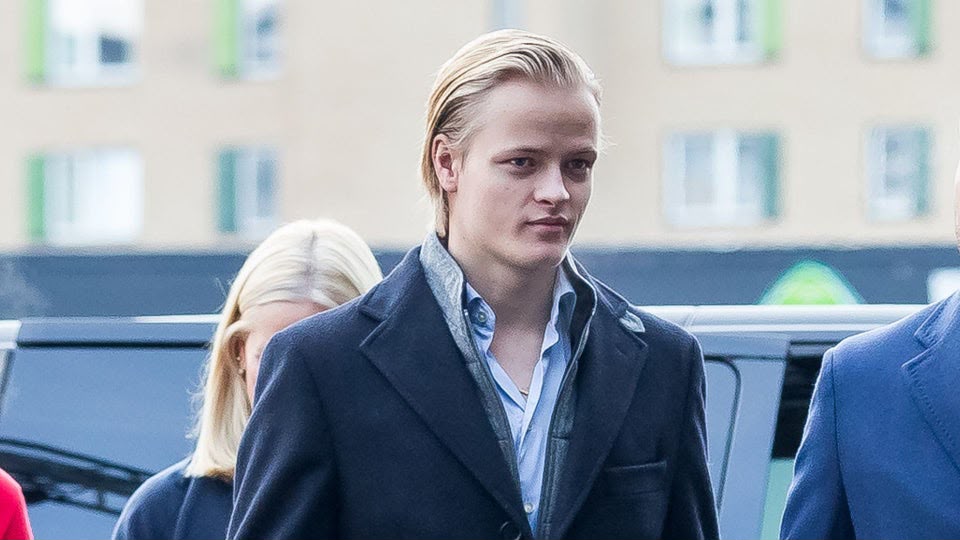 Hijo de la princesa Mette-Marit de Noruega es condenado a cuatro años de prisión