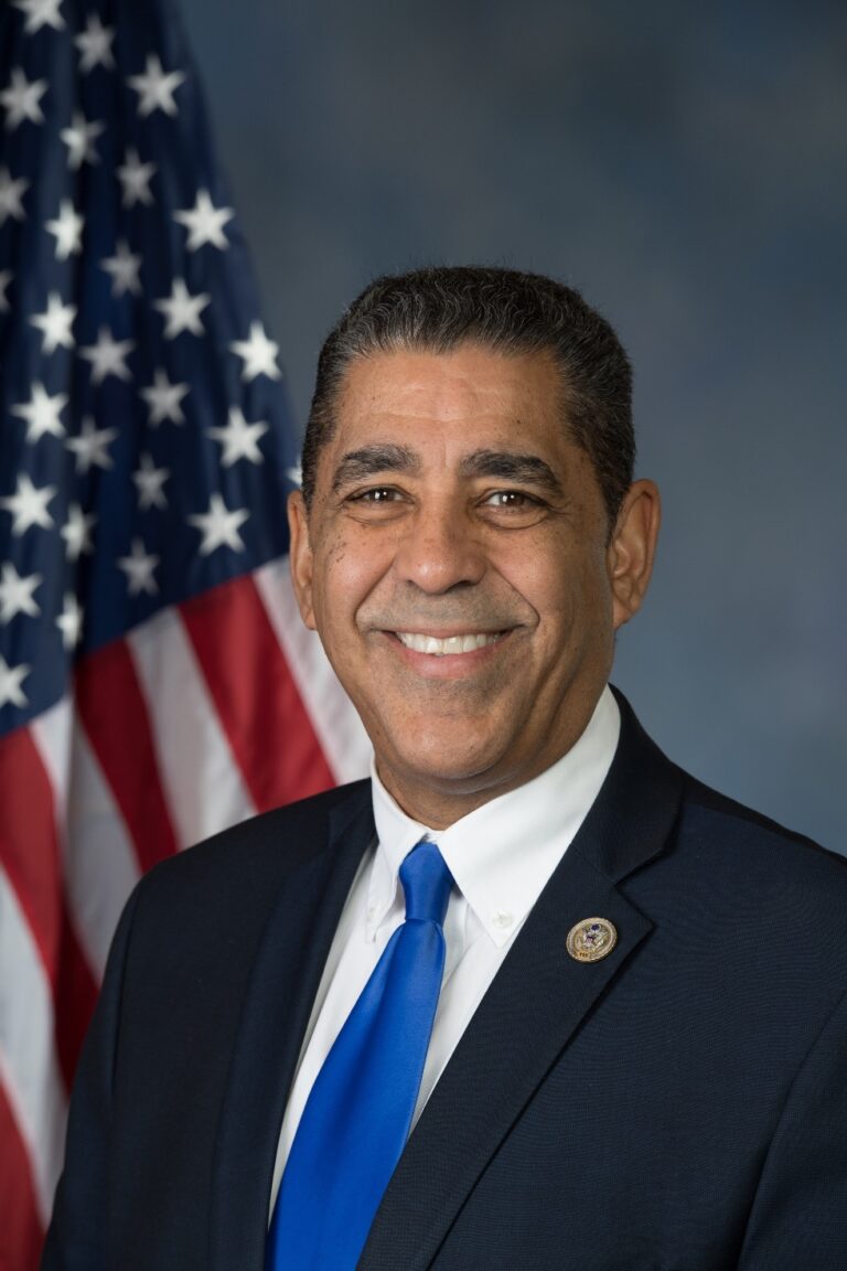 EL RWDSU RESPALDA A ADRIANO ESPAILLAT PARA SU REELECCIÓN AL CONGRESO (NY-13)
