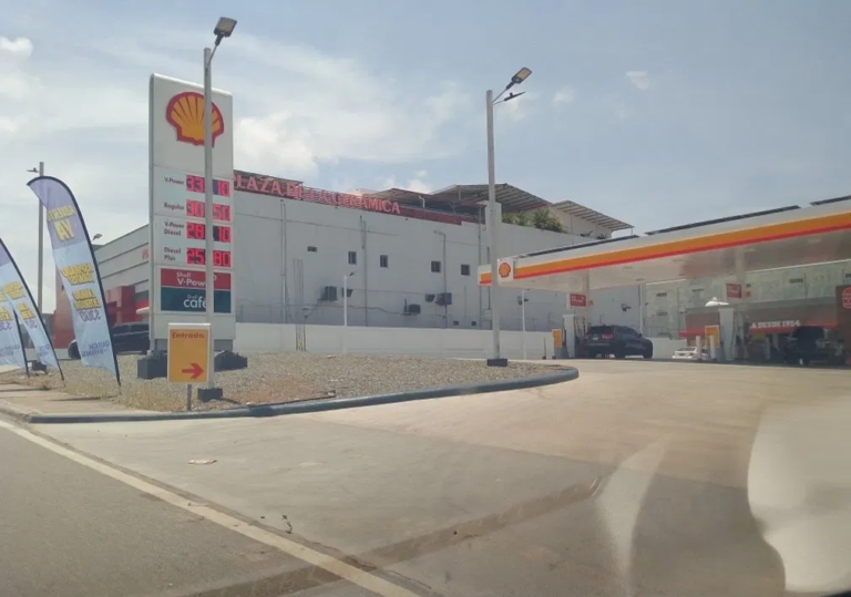 Estado dominicano recaudó más de RD$34 mil millones en impuestos a hidrocarburos en enero-abril 2026; petróleo WTI superó en US$50 el precio presupuestado