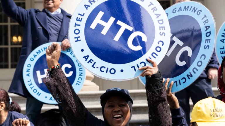 Trabajadores de hoteles Nueva York contrato.