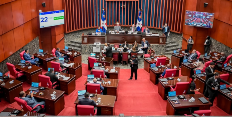 Senado dominicano envía a comisión bicameral proyecto de ley económico del Ejecutivo; aprueba Instituto del Casabe y patrimonio de la muñeca sin rostro