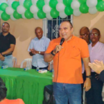 Víctor Pavón encabeza asamblea comunitaria en Sabana Perdida