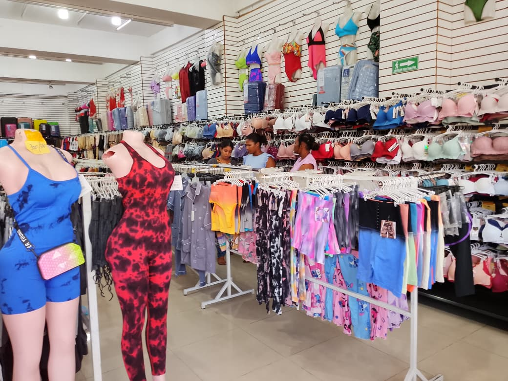 IMPORTADORA DIVA ÍNTIMA: El nuevo paraíso de la lencería, moda femenina e infantil en la Avenida Duarte