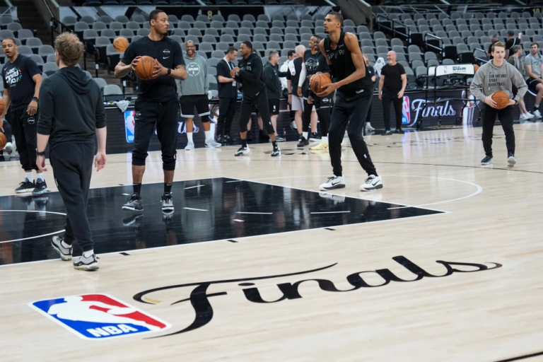 Finales NBA 2026 Spurs Knicks.