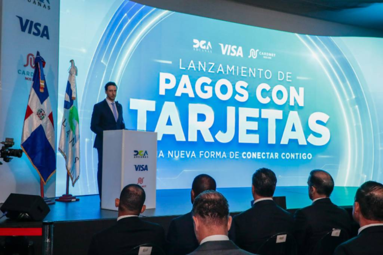 Luis Abinader pagos con tarjetas Aduanas.