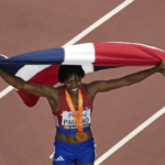 Marileidy Paulino implanta récord mundial en París con 48.48