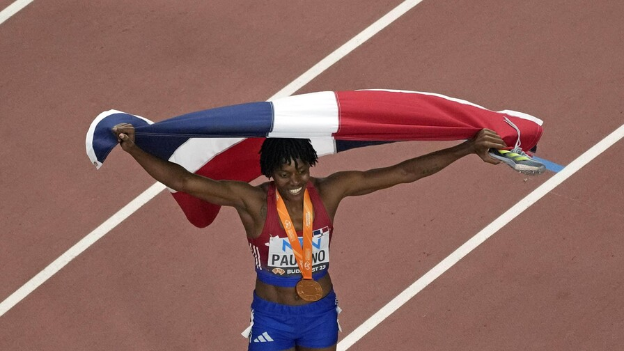 Marileidy Paulino implanta récord mundial en París con 48.48