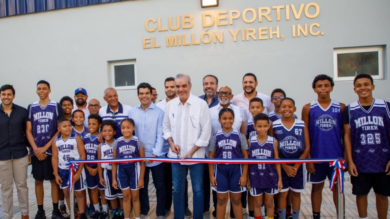 Abinader entrega remozado el Club El Millón Yireh en el DN