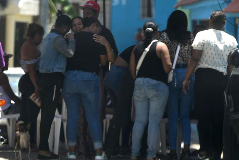 Velan bajo tensión a miembros de "Los Chukys" abatidos en SDE