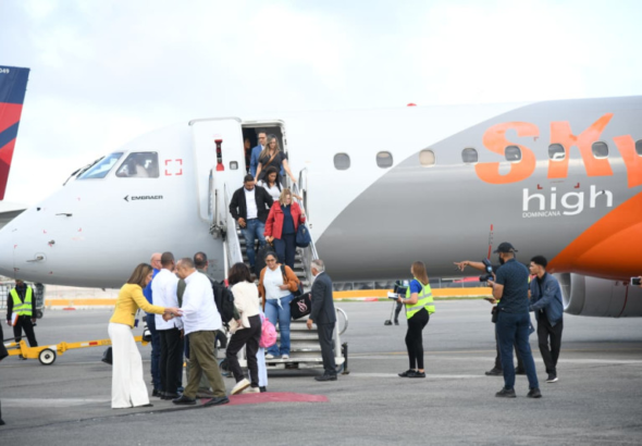 Rostros del terror: Llegan al país los primeros 65 dominicanos repatriados tras los devastadores terremotos en Venezuela