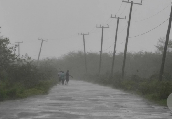 Alerta meteorológica: Onda tropical y vaguada provocarán fuertes aguaceros con tronadas en gran parte de RD