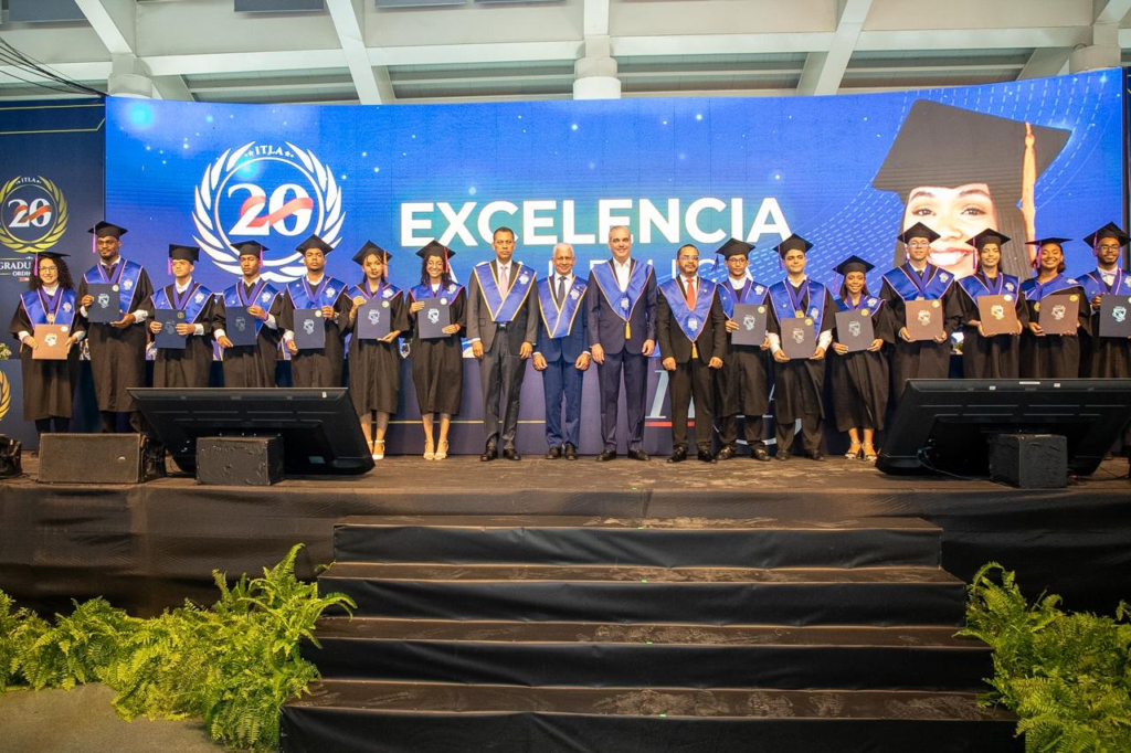 ITLA gradúa 642 nuevos profesionales y alcanza cifra récord en su historia