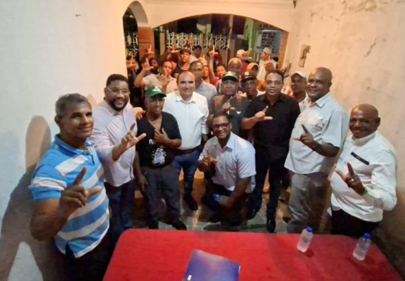 1. Exdirigentes del PRM pasan a respaldar a Víctor Pavón en Santo Domingo Norte