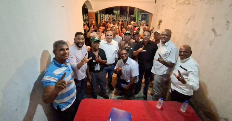 1. Exdirigentes del PRM pasan a respaldar a Víctor Pavón en Santo Domingo Norte
