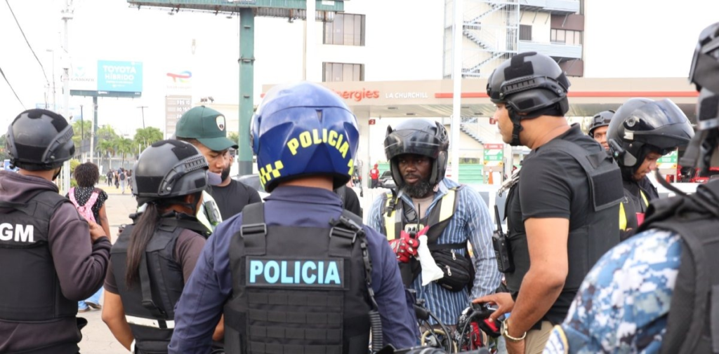Autoridades intensifican operativos contra motoristas en Santo Domingo