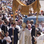 Fervor en Madrid: El papa León XIV congrega a 1.2 millones de fieles y advierte que la fe "no es un museo"
