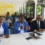 Conflicto vial en Los Alcarrizos: Transportistas denuncian que Alcaldía los excluyó de millonario plan de rutas