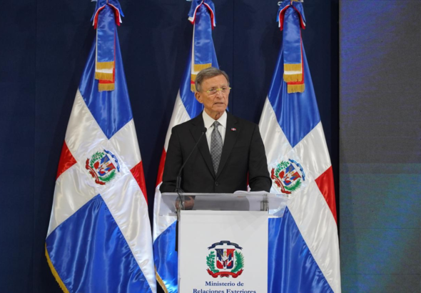 La vicepresidenta Raquel Peña y las autoridades del MIREX participan en el acto donde se pone en circulacion el segundo volumen del libro de diplomacia para Noticias en Línea RD.