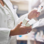 Pacientes dominicanos protestan y exigen la aprobación de fármacos biológicos al Programa de Medicamentos de Alto Costo.