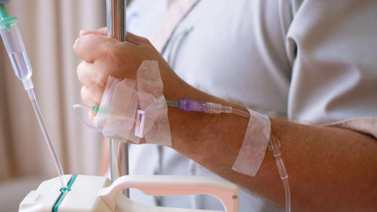 La ciencia médica ya no ve al tumor como algo aislado. Investigadores del CNIO analizan cómo la desregulación metabólica y la obesidad influyen en el desarrollo del cáncer