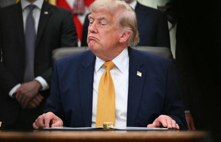EE.UU.: Trump busca aumentar drásticamente el costo de la naturalización