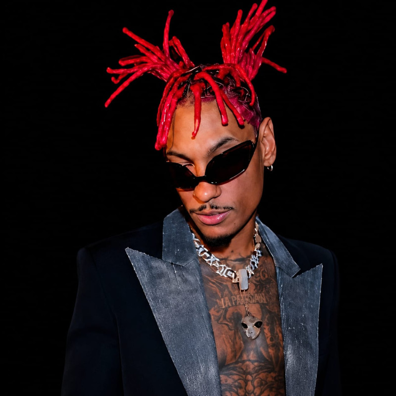 Fotografía del artista urbano dominicano Kiko El Crazy, seleccionado para participar en la carroza I Love Dembow durante el desfile de la Gran Parada Dominicana del Bronx 2026.