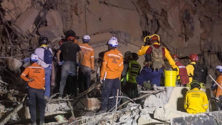 Asciende a 920 la cifra de fallecidos por los terremotos en Venezuela